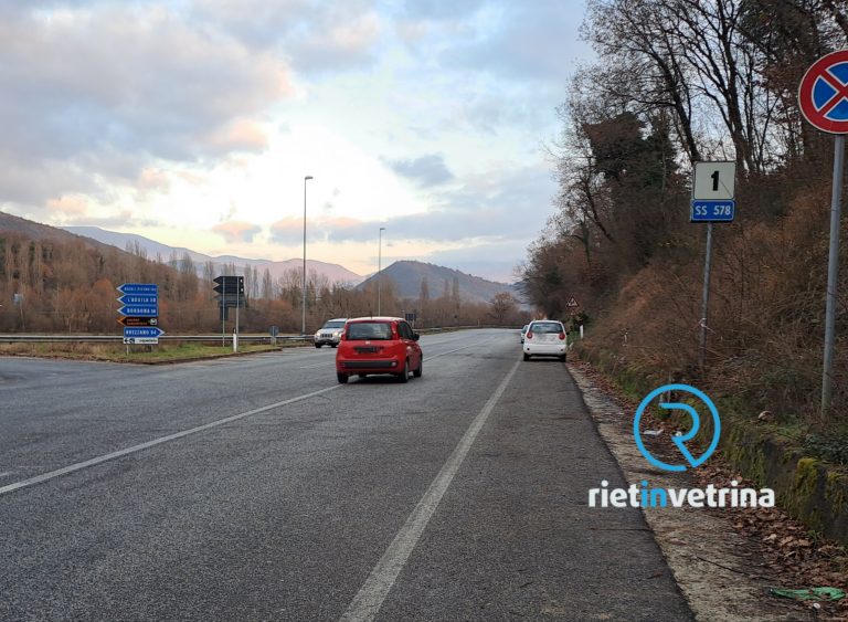 SEI TU IL REPORTER – “Sulla Salto – Cicolana il lampione divelto da sei mesi mai più reinstallato”