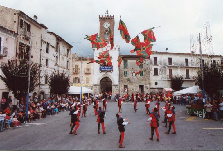 Nozze d’oro per gli Sbandieratori e Musici di Borgovelino