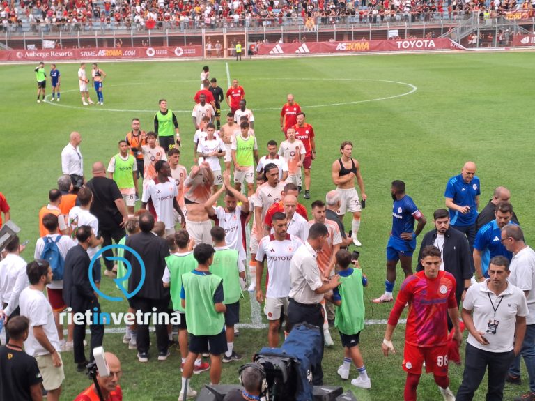 Davanti ai 9.112 di Rieti termina 1-1 Roma – Olympiakos. Dybala e Soulè in campo insieme – LE FOTO