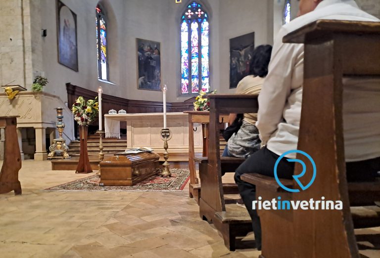 Aperta la camera ardente per monsignor Nardantonio. “Siate pronti con la cintura ai fianchi”