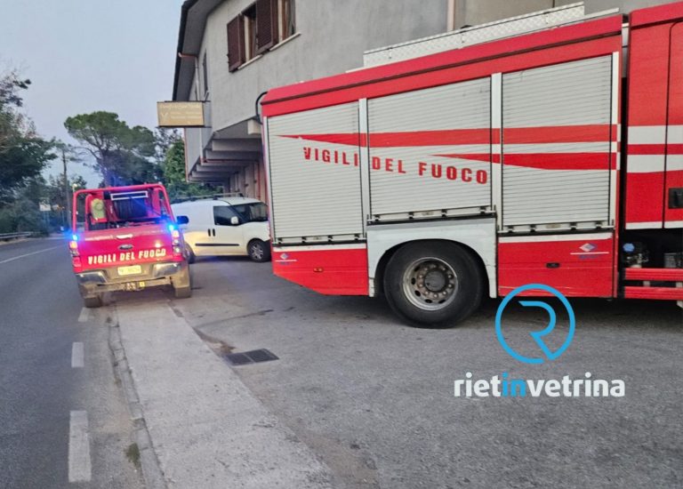 A fuoco i contatori di un condominio. Famiglie senza corrente