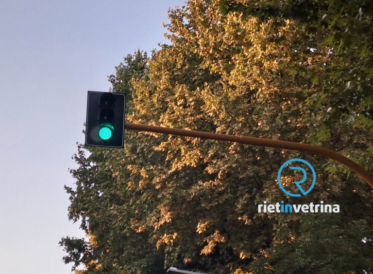 Riattivato il semaforo di viale Matteucci dopo segnalazione su Rietinvetrina