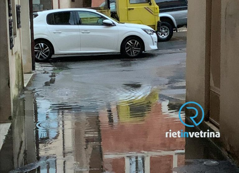 SEI TU IL REPORTER – “Tombini completamente occlusi a largo San Giorgio e via San Francesco”