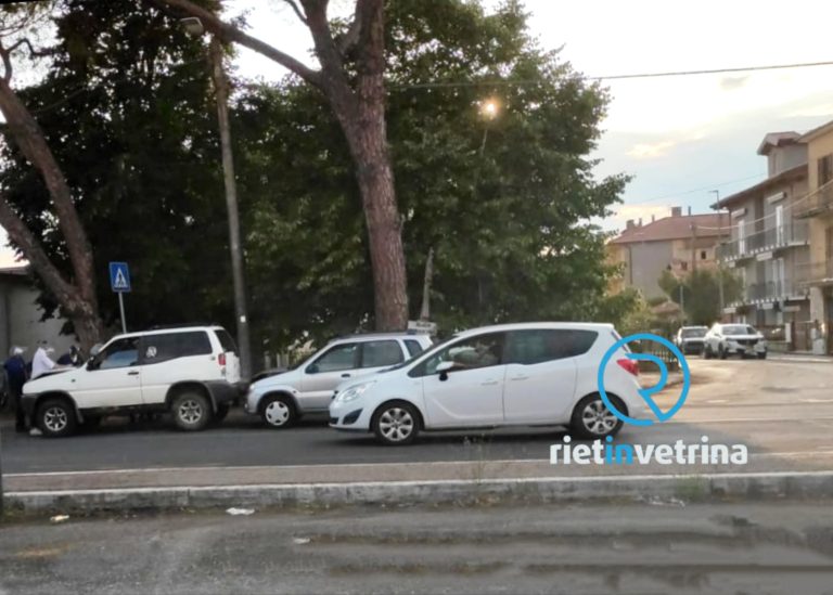 Triplo tamponamento a catena in via Ricci. Traffico a rilento