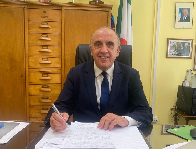 L’istituto onnicomprensivo di Borgorose saluta il Dirigente Scolastico Marcello Ferri