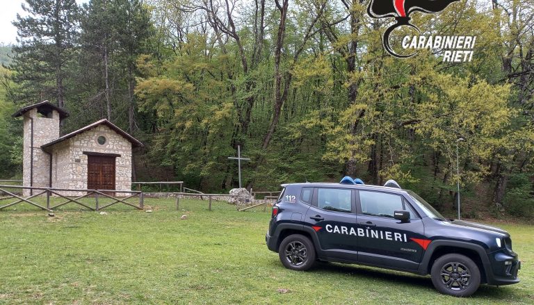 Cedettero oltre 130 dosi di droga e sgozzarono tre animali a Cittaducale. Arrestati due stranieri. Un terzo venne fermato in primavera