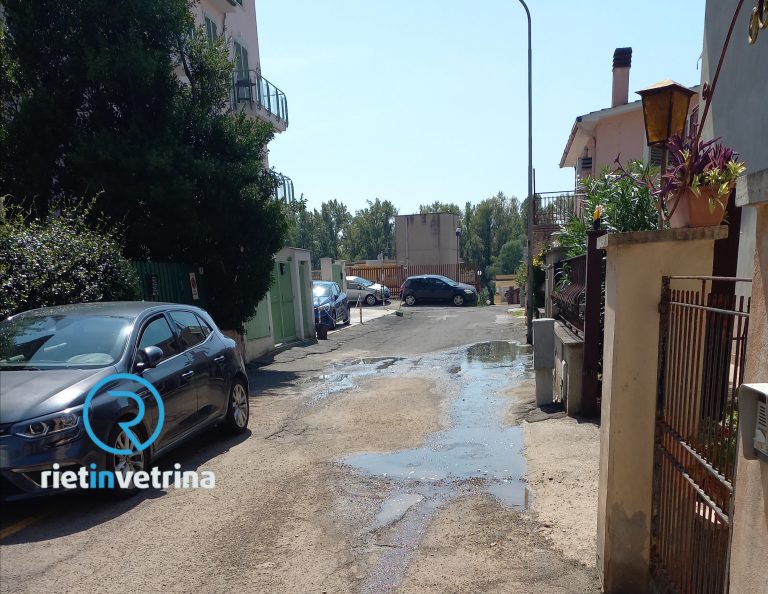 SEI TU IL REPORTER – “C’è una perdita d’acqua in via di Passo Corese”