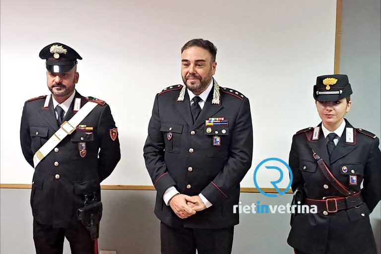 ►VIDEO – Conferenza stampa sul molestatore trovato con una pistola con matrice abrasa. Era pronto a sparare