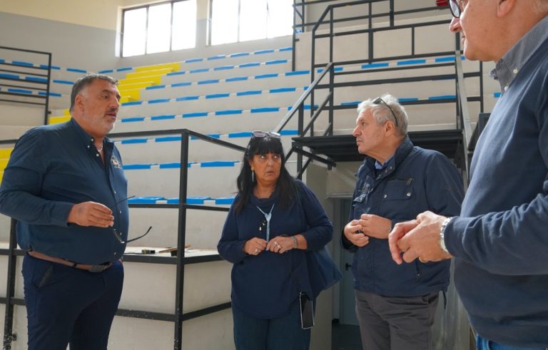 Sopralluogo al PalaCordoni, Chiarinelli: “Intervento quasi terminato. Abbiamo iniziato i lavori anche nei campi da tennis”