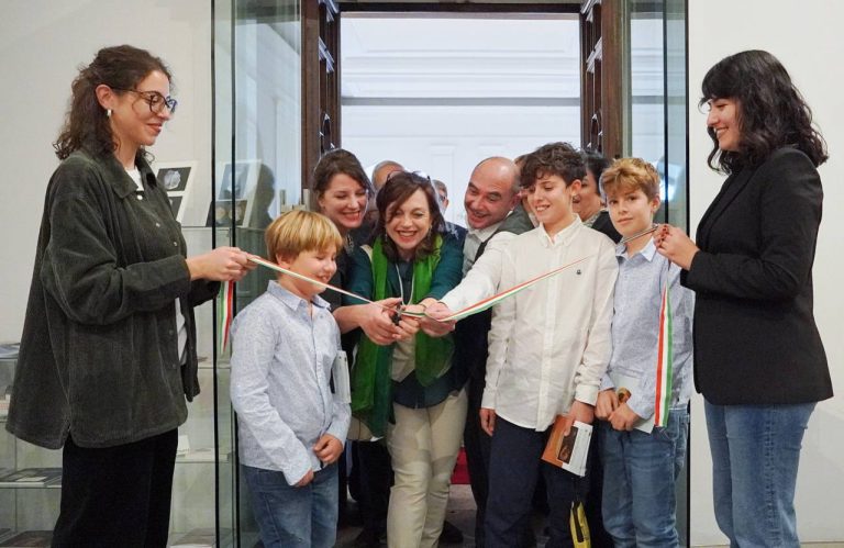 Inaugurata la mostra “Sguardi incrociati alla scuola libera del Nudo” su Calcagnadoro e l’allieva Sabucchi