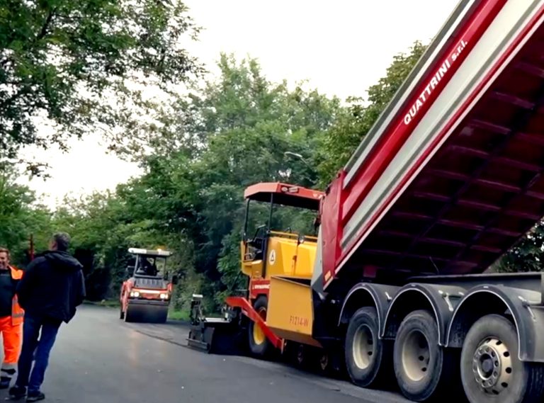 Avviati i lavori per il nuovo asfalto nella zona di Fonte Cottorella