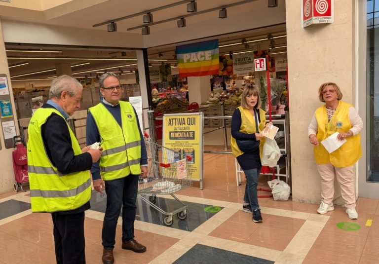 Raccolta alimentare alla COOP “I Cubi” di Lions Flavia Gena, Rieti Host e Leo