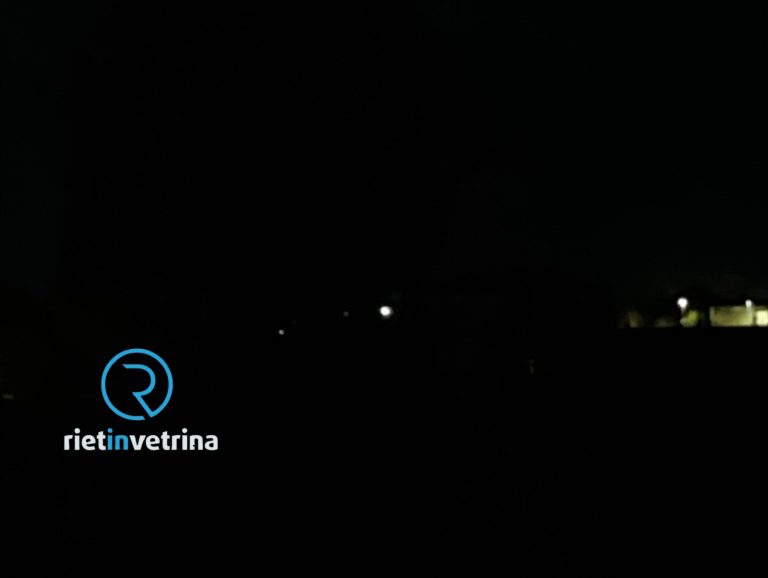 SEI TU IL REPORTER – Stefano: “Via Criano completamente al buio. La mattina i lampioni invece sono accesi”