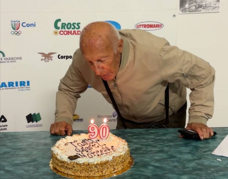 Il giudice di gara Marcello Pasquali compie 90 anni. I colleghi reatini lo festeggiano