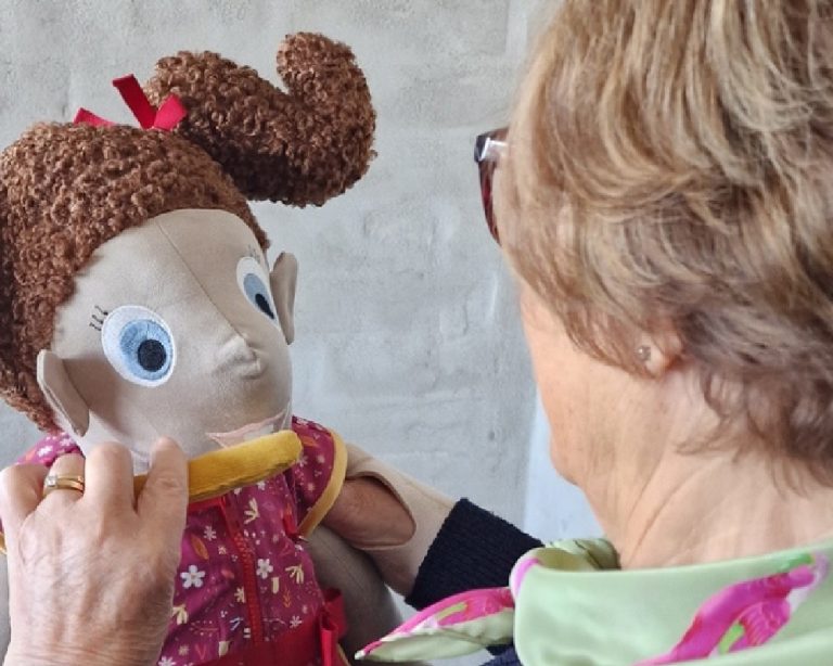 Giovedì 24 ottobre a Rieti il convegno “Differenze strategie per la demenza: la doll therapy”