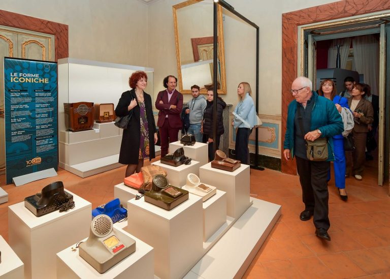 Porte aperte nel weekend a Palazzo Dosi  per la grande mostra sui 100 anni di radio
