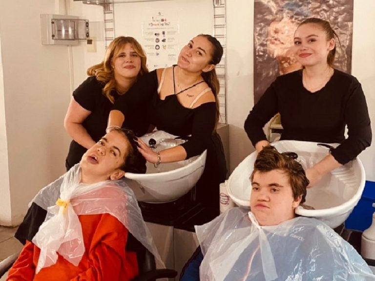 Giornata di make-up e hair styling per le ragazze de “Il Guazzabuglio”