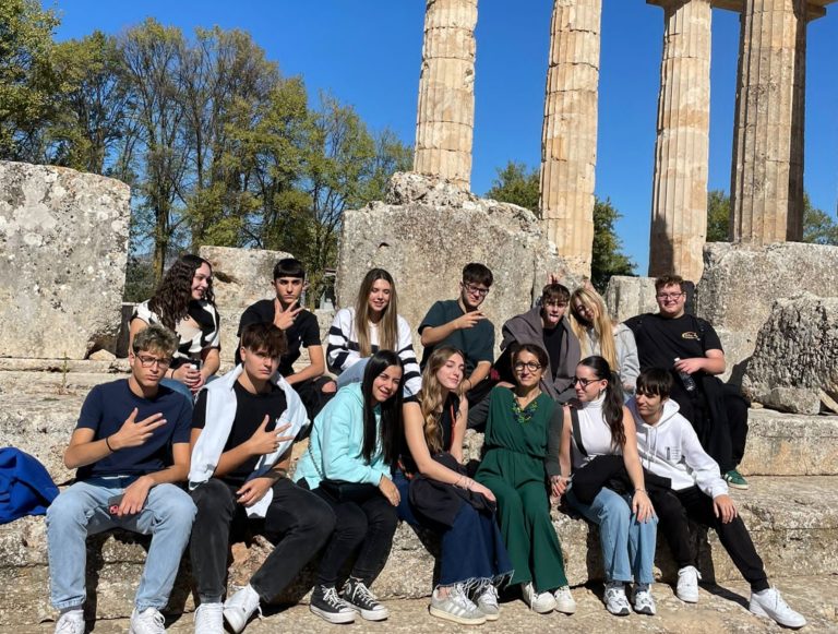Gli studenti delle seconde Liceo Classico Varrone –  IIs Jucci di Rieti hanno partecipato al “Festival della filosofia dell’antica Grecia” a tema Agòn