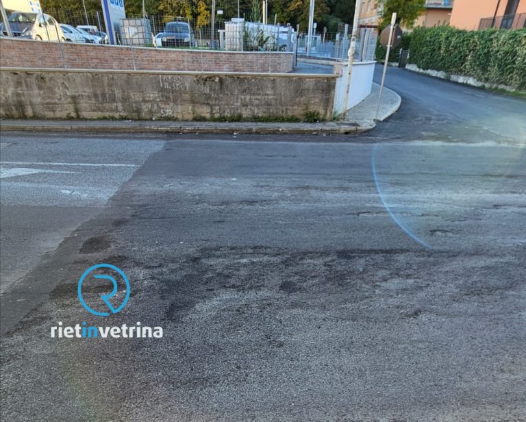 SEI TU IL REPORTER – “Via Salaria per L’Aquila davanti all’MD: in foto la situazione!”