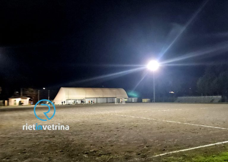 Nuova illuminazione per il campo sportivo Chiani di Piani Poggio Fidoni