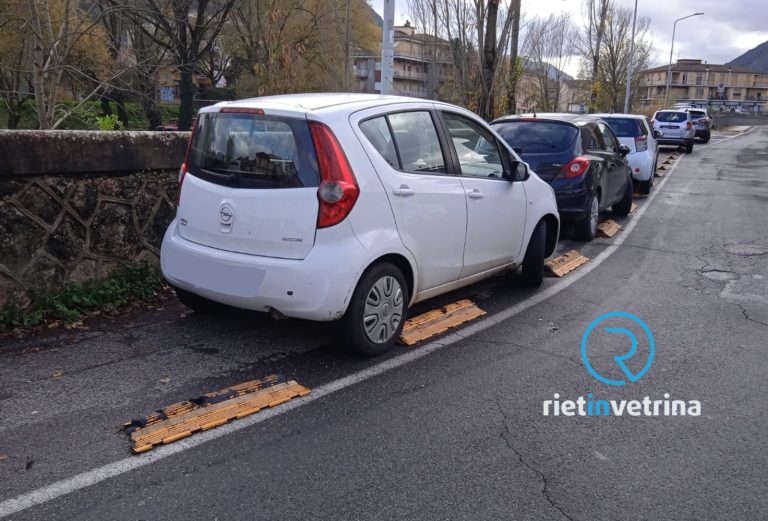 SEI TU IL REPORTER – “In via delle Mimose hanno scambiato il passaggio pedonale per un parcheggio”
