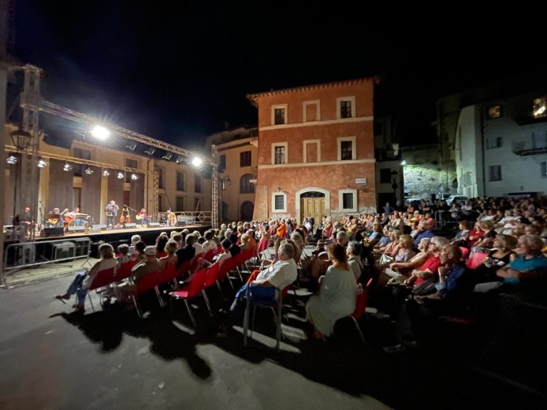 E’ uscito il nuovo Avviso Pubblico per richieste di contributo 2025 alla Fondazione Varrone
