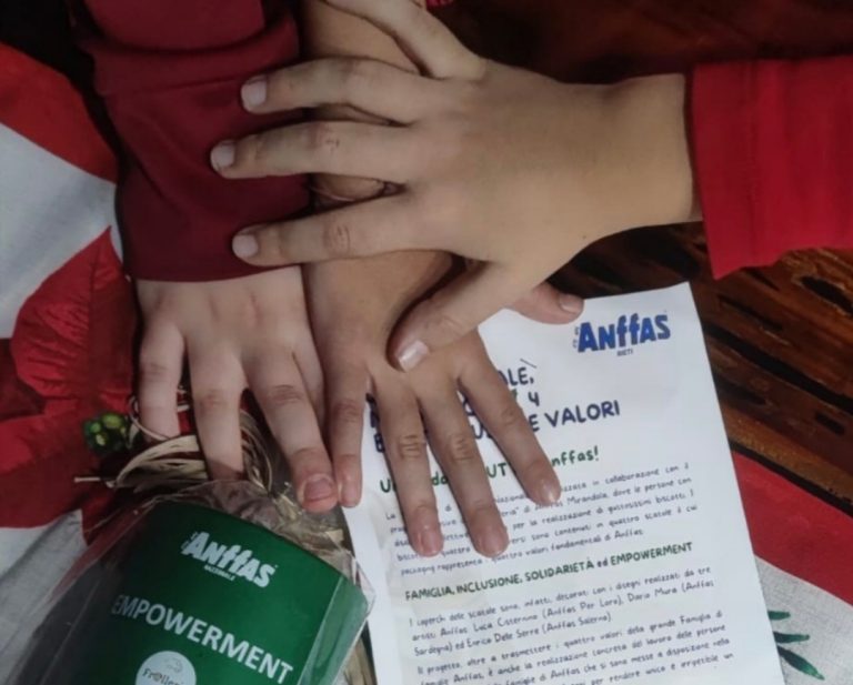 La scuola che ci piace! ANFFAS e i suoi gustosi valori letteralmente nelle mani dei bambini di Vazia 