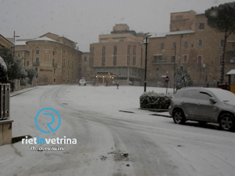Allerta meteo, dal 20 dicembre neve in collina