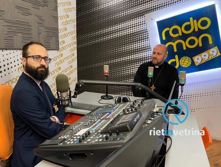 ►VIDEO – “A tu per tu speciale Natale”, ospite il Vescovo di Rieti Vito Piccinonna