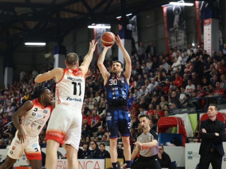La Real Sebastiani sbanca Rimini 91 – 96