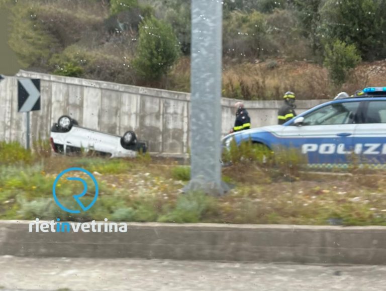 Auto si ribalta sulla Valnerina. Strada chiusa