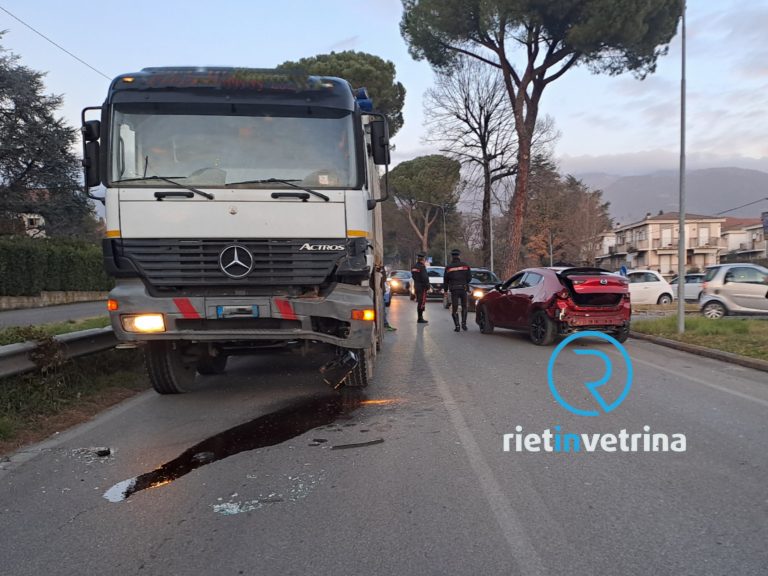 Incidente sulla Terminillese. Camion e tre auto coinvolte