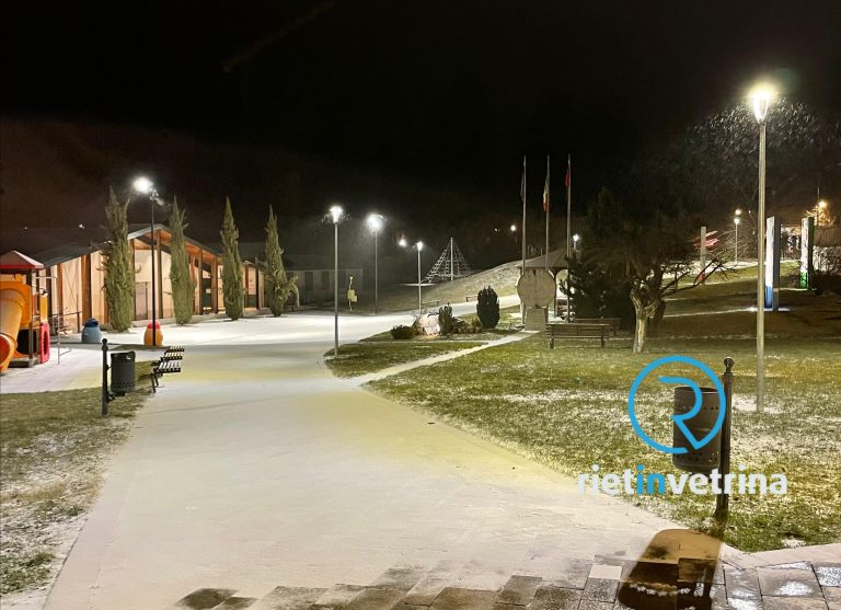 Nevica su Amatrice. Termometro segna 0°C. Vento a 65km/h