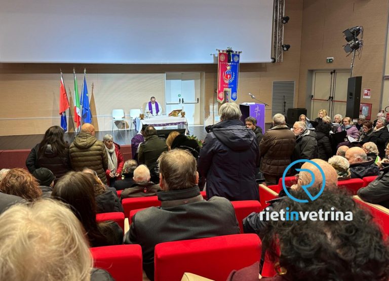 Tanti alle esequie di Luigi Bucci all’Auditorium della Laga di Amatrice