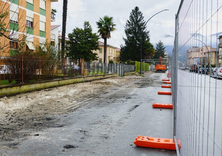 Nuovi marciapiedi in via Borsellino, lavori in corso