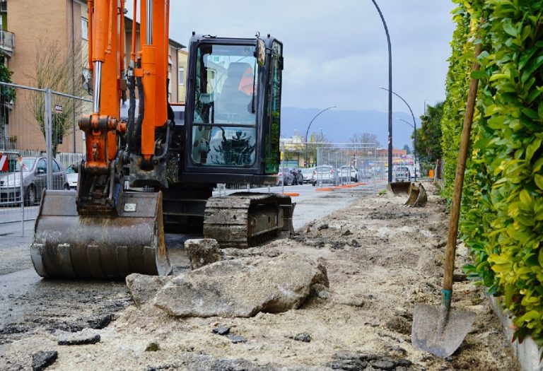 SEI TU IL REPORTER – “Rieti sotto assedio dei cantieri, in tante vie, ma non dove servono veramente”
