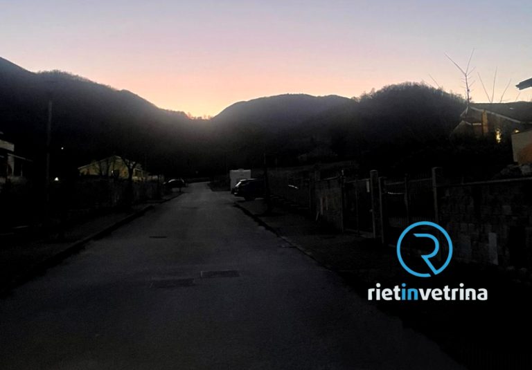 SEI TU IL REPORTER – “A Contigliano la sera stiamo ancora senza illuminazone in via Tiberi”
