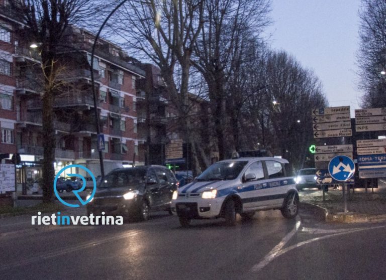 Via Porrara riaperta dopo l’incidente. Ferita una donna