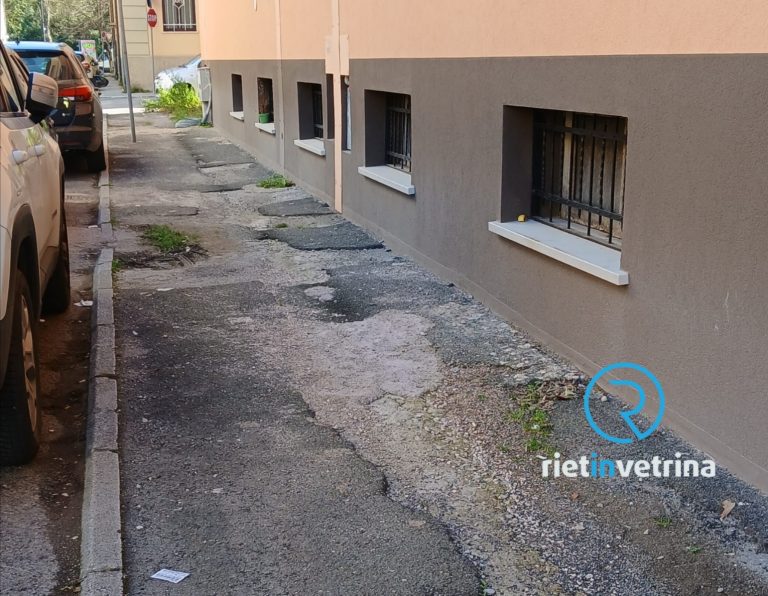 SEI TU IL REPORTER – “Questi i marciapiedi di via Pennesi. Però pensiamo solo a quelli dei Giardini di Ito”