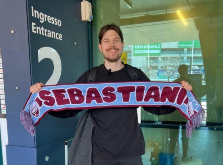 Topias Palmi è un nuovo giocatore della Real Sebastiani, in campo con la #31. “Qui per dare il mio contributo”