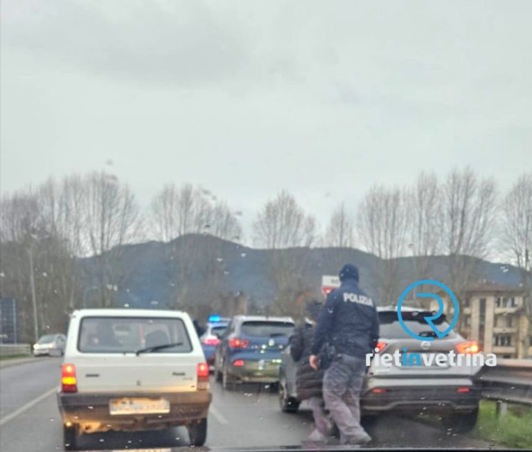 Ennesimo incidente in via Nenni altezza cavalcavia