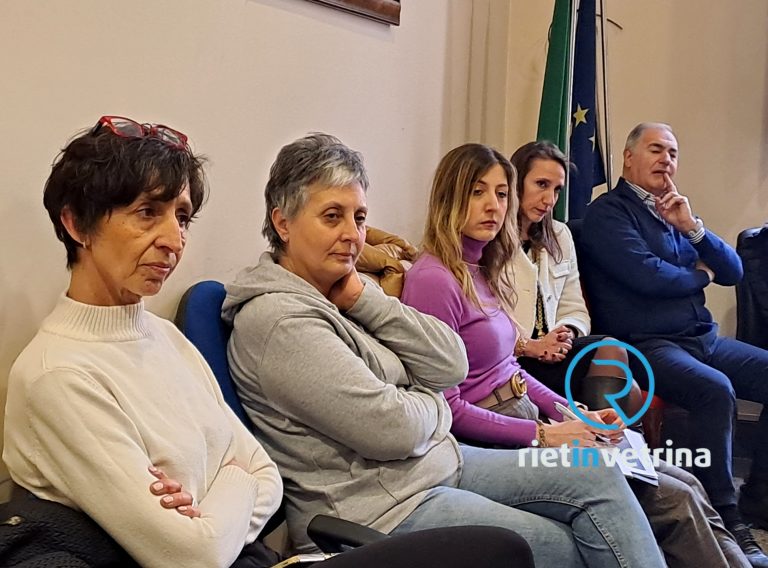 Fotovoltaico nella Piana, Camporeatino: “Grazie ad Antonio Emili per l’opportunità di discutere del tema. Continueremo la nostra raccolta firme”