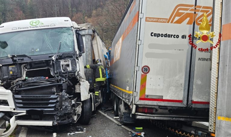 Ecco i due autoarticolati coinvolti nel frontale sulla Salaria per Ascoli