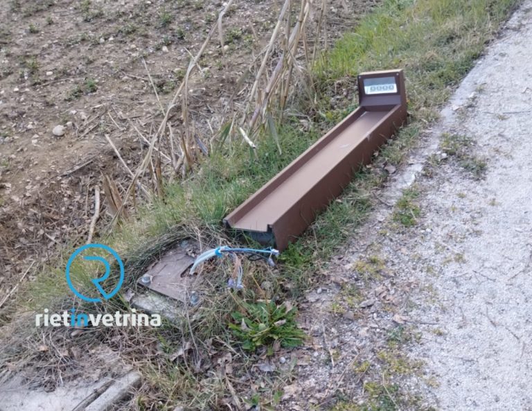 SEI TU IL REPORTER – “Divelto lampione lungo Velino tra Ponte Romano e Ponte Cavallotti”