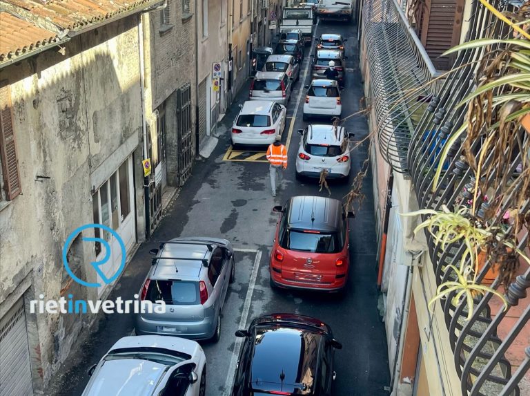 SEI TU IL REPORTER – “Il Comune di Rieti apre cantieri e i residenti del Centro Storico ne pagano le conseguenze! Per tornare a casa paghiamo pure la SABA!”