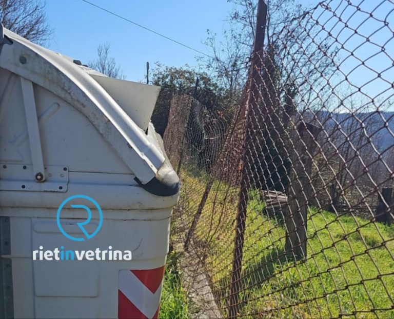 SEI TU IL REPORTER – “Ogni giorno al ritiro rifiuti mi ritrovo la rete rotta. Fate più attenzione!”