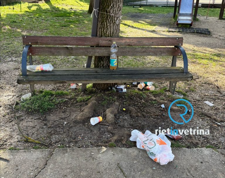 SEI TU IL REPORTER – “Il Parco pubblico di viale Liberato di Benedetto pieno di siringhe e sporcizia”