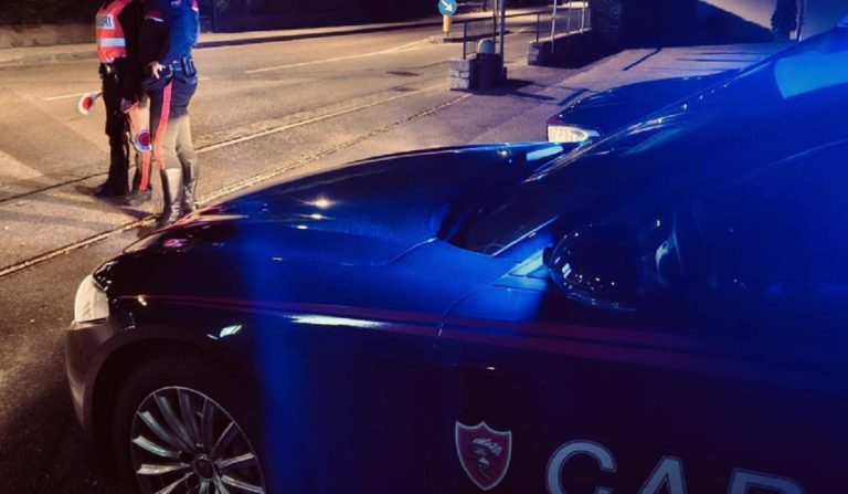 Rimane coinvolto in un incìdente: i Caràbinieri scoprono che guidava ubriaco