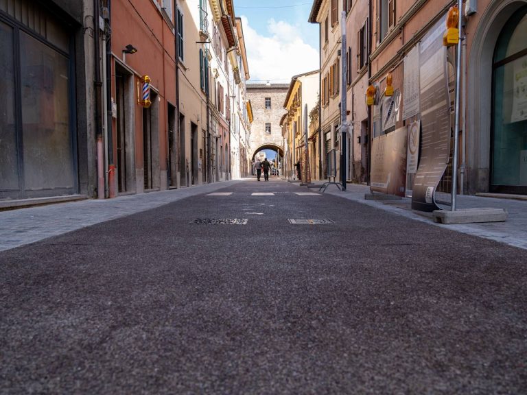 Riaperto il tratto di via Terenzio Varrone riqualificato