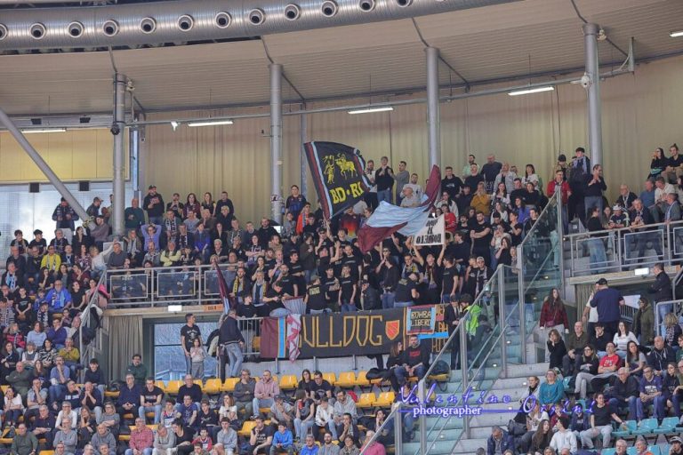 Non basta un gran secondo tempo alla Sebastiani, vince Bologna 81-75